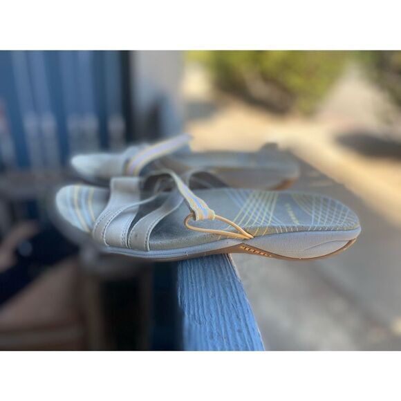 Merrell Women’s Gray Slip On Open Toe Sandals Sz 10 - Picture 1 of 9